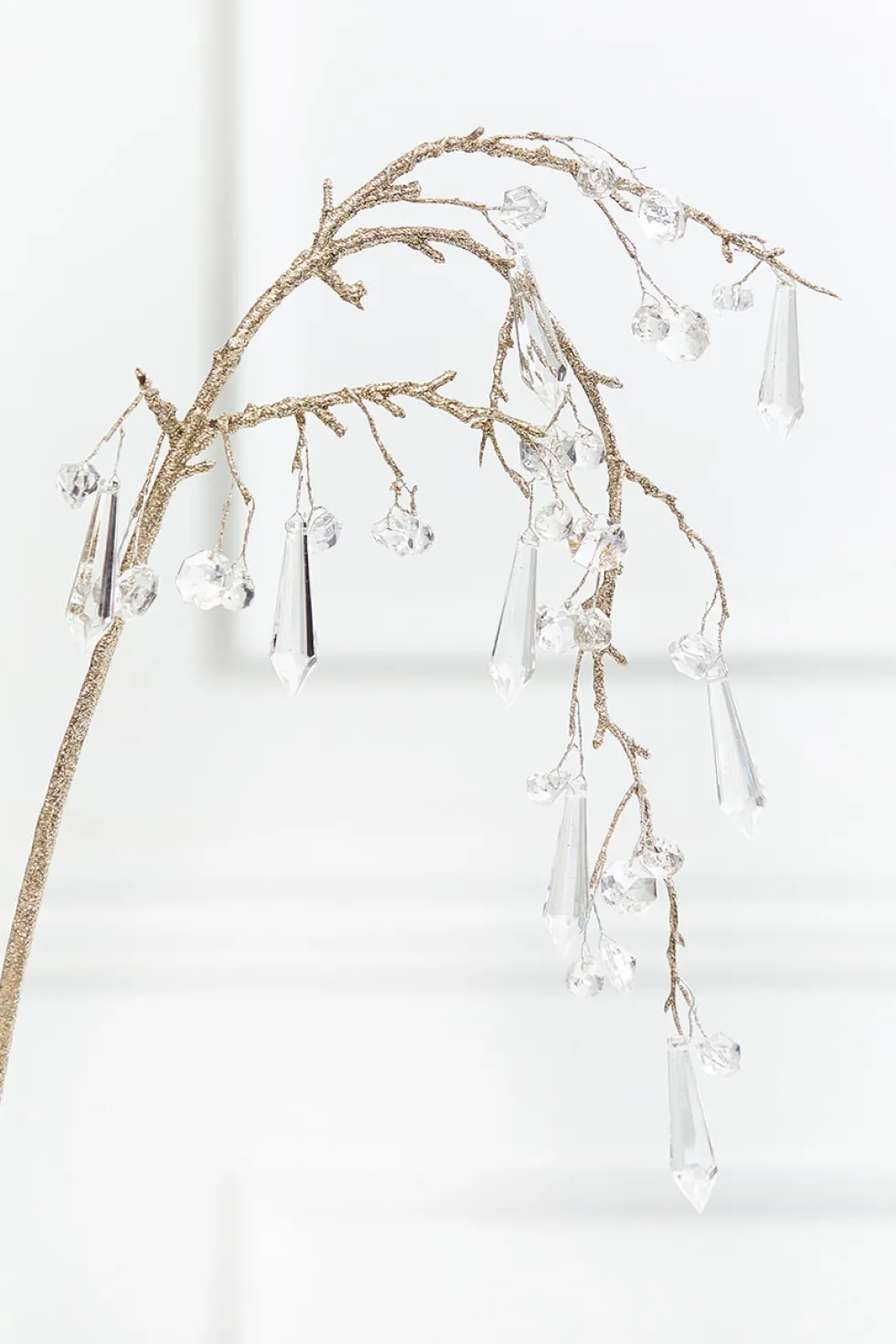 34" Acrylic Crystal Drop Spray