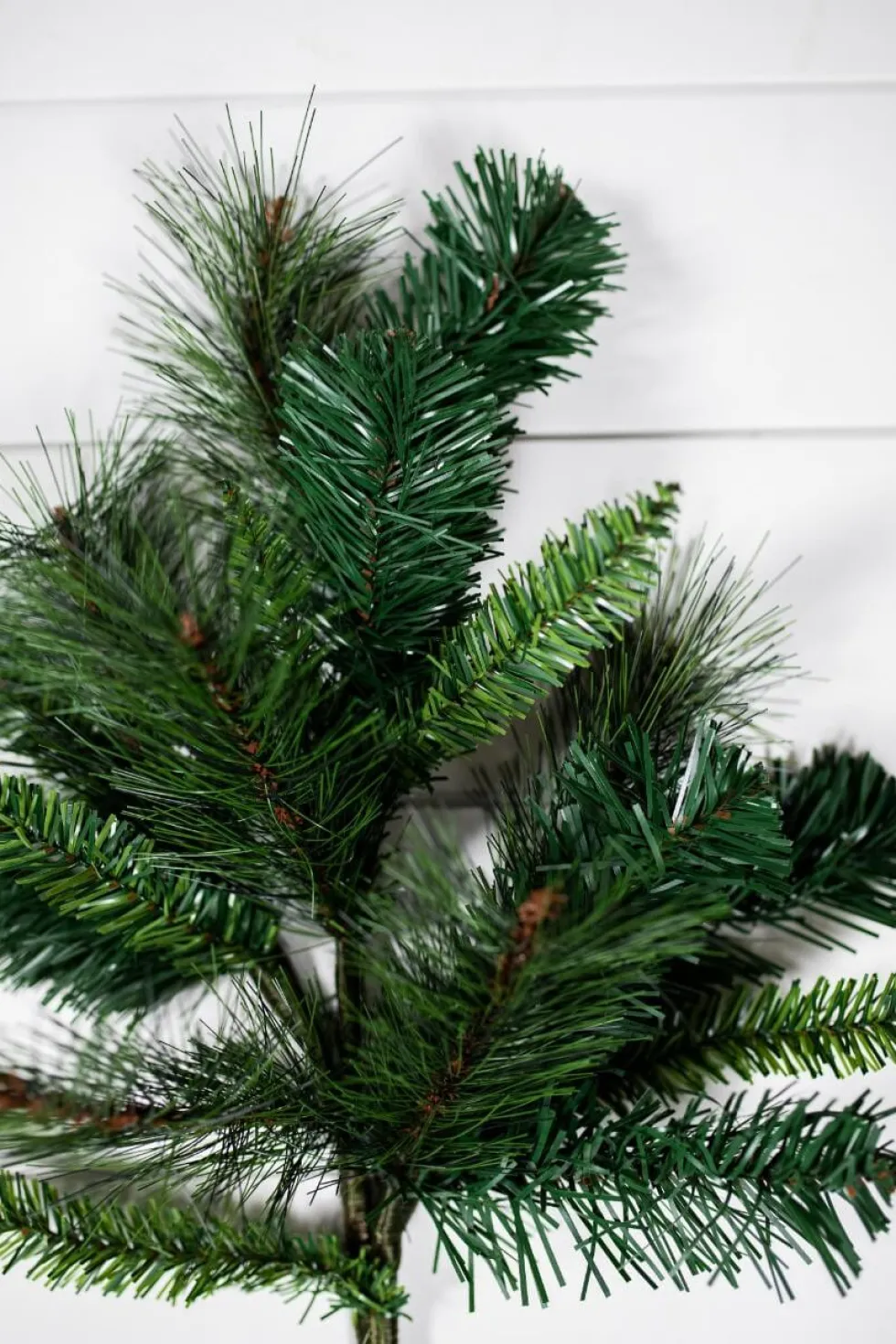 18" Belgium Mix Christmas Spray