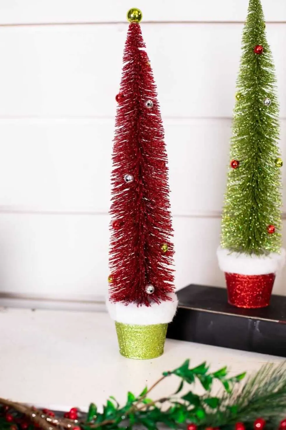 Bottle Brush Very Merry Tree