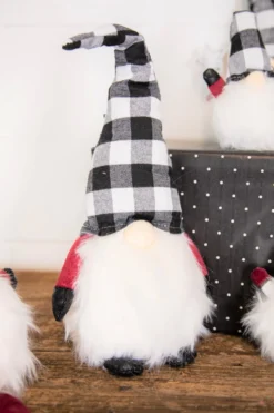 9” Buffalo Check Gnome