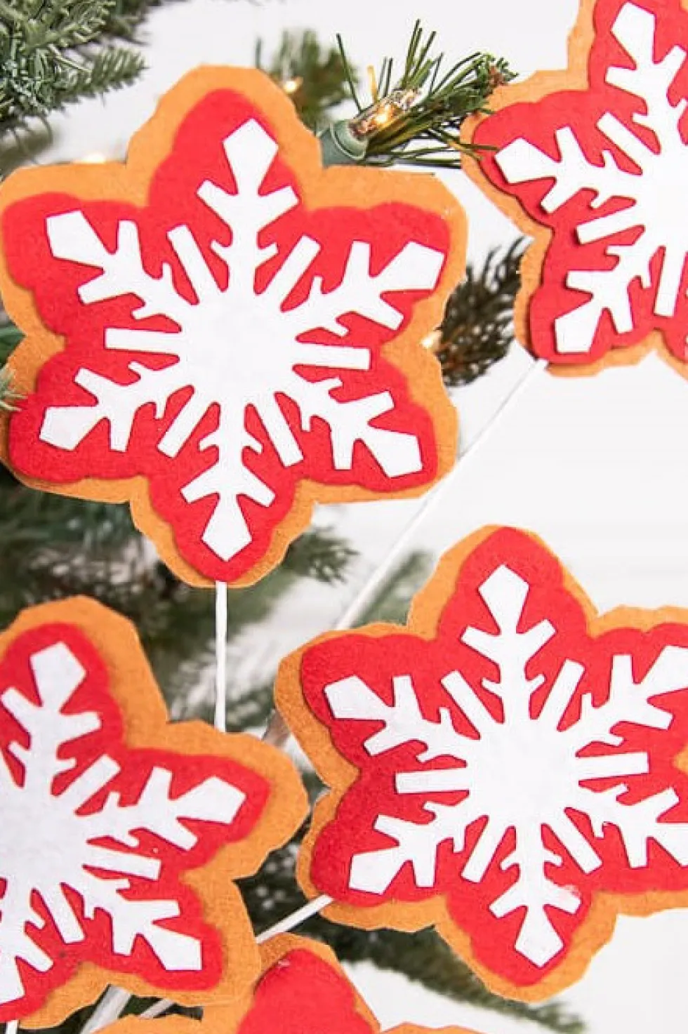 24” Red and White Snowflake Stem