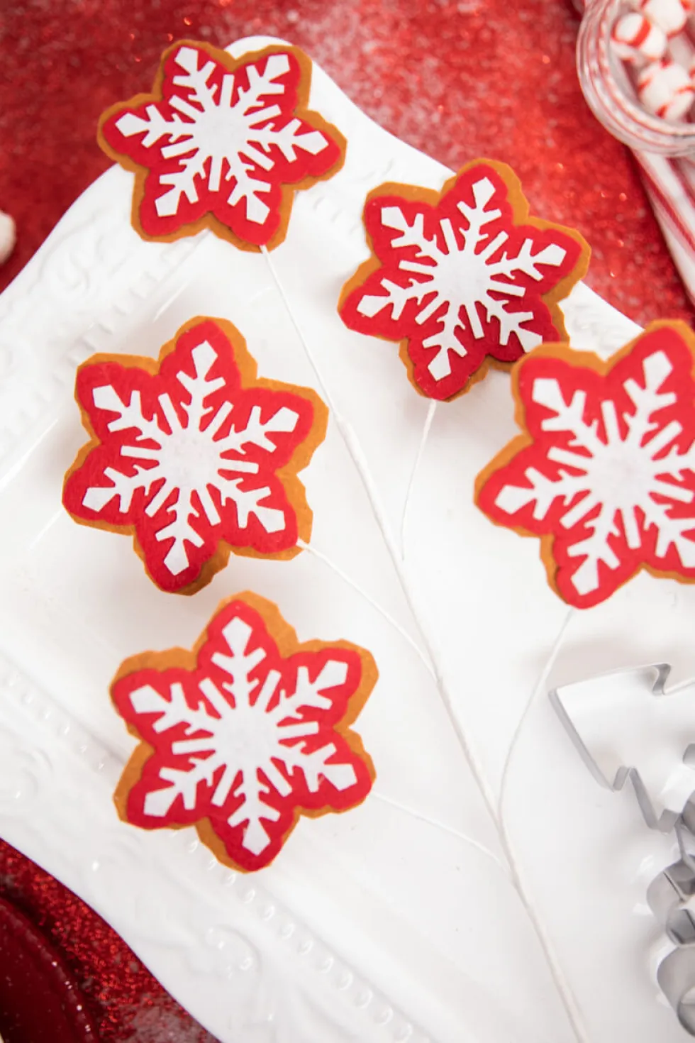 24” Red and White Snowflake Stem