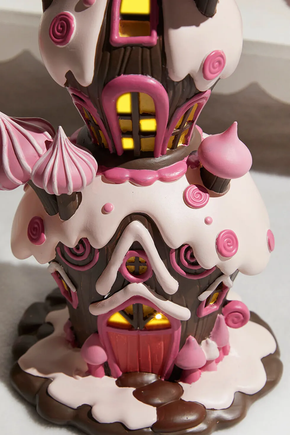 Resin Candy House with Led - Brown Pink