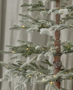 7.5' Sierra Pine Lightly Flocked Tree with 300 Warm White LED Lights