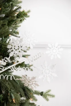 25” White Curly Snowflake Stem