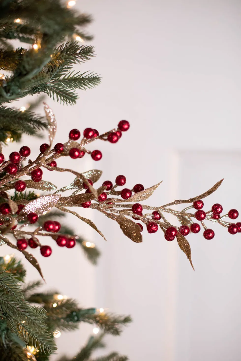 32” Winter Berry Branch
