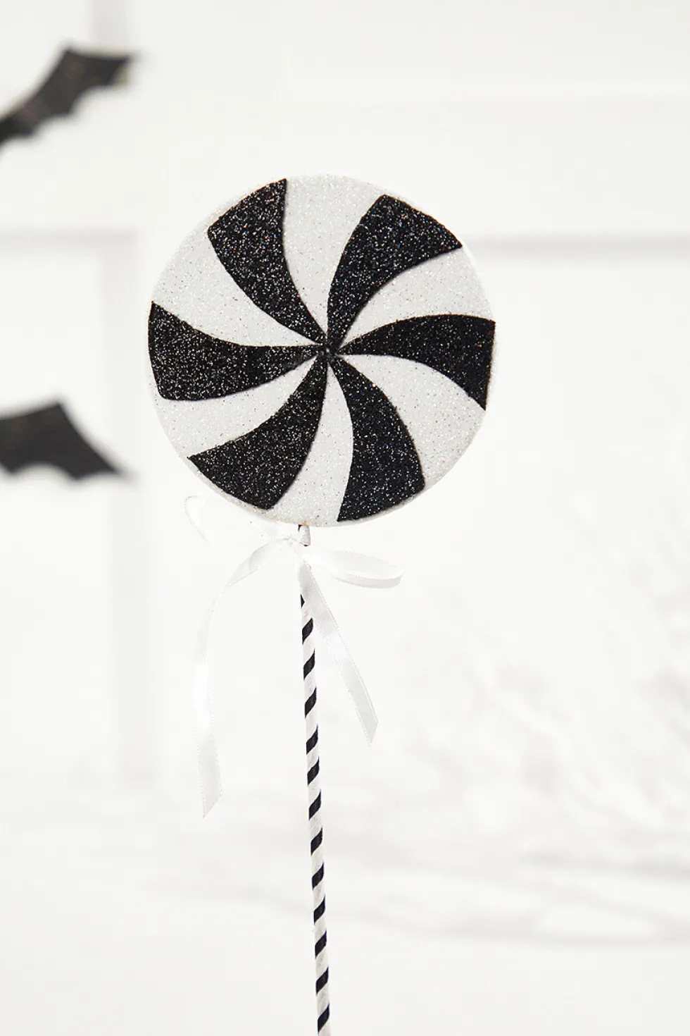 18" x 5" Black and White Lollipop Pick