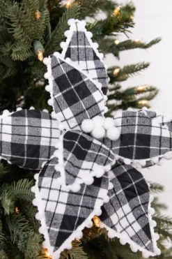17” x 12" Plaid Ricrac Poinsettia Stem
